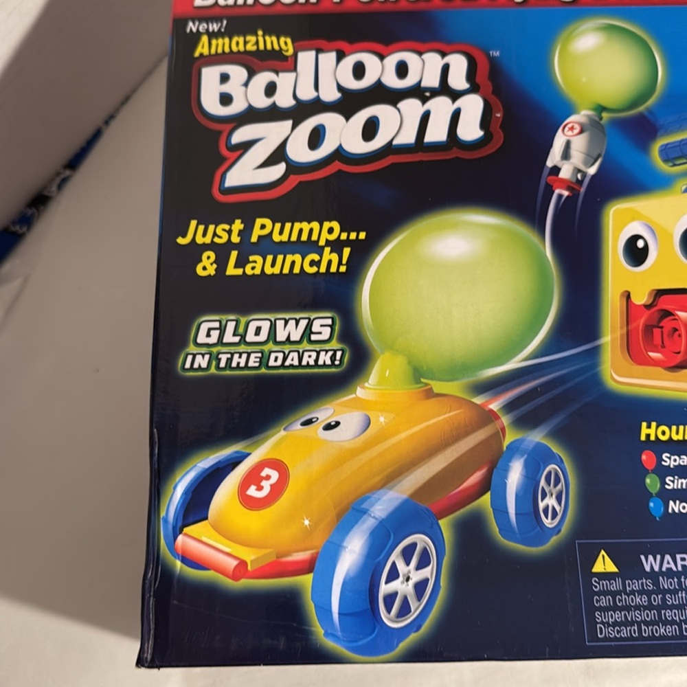 Balloon Zoom As Seen On TV Balloon-Powered Flying & Racing Set Brand New - Picture 9 of 11
